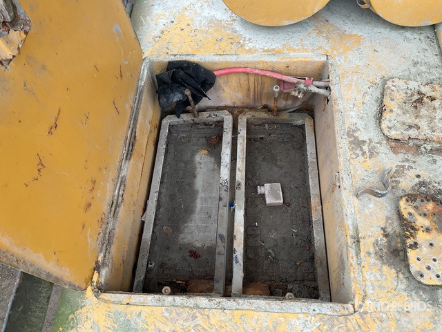 Cat 771D - Ανατρεπόμενο όχημα μεταφοράς λατομικών υλικών: φωτογραφία 4 Cat 771D - Ανατρεπόμενο όχημα μεταφοράς λατομικών υλικών: φωτογραφία 4