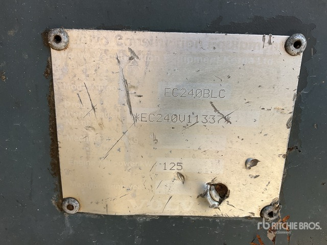 2004 Volvo EC240B LC - Ερπυστριοφόρος εκσκαφέας: φωτογραφία 2 2004 Volvo EC240B LC - Ερπυστριοφόρος εκσκαφέας: φωτογραφία 2