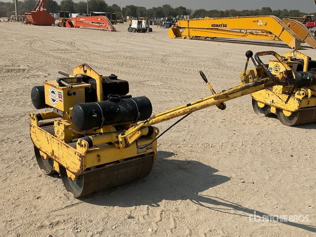 2006 Bomag BW75S-2 Walk Behind Roller - Μικρος ασφαλτικός οδοστρωτήρας: φωτογραφία 2 2006 Bomag BW75S-2 Walk Behind Roller - Μικρος ασφαλτικός οδοστρωτήρας: φωτογραφία 2