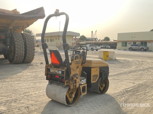 2006 Cat CB114 - Οδοστρωτήρας: φωτογραφία 3 2006 Cat CB114 - Οδοστρωτήρας: φωτογραφία 3