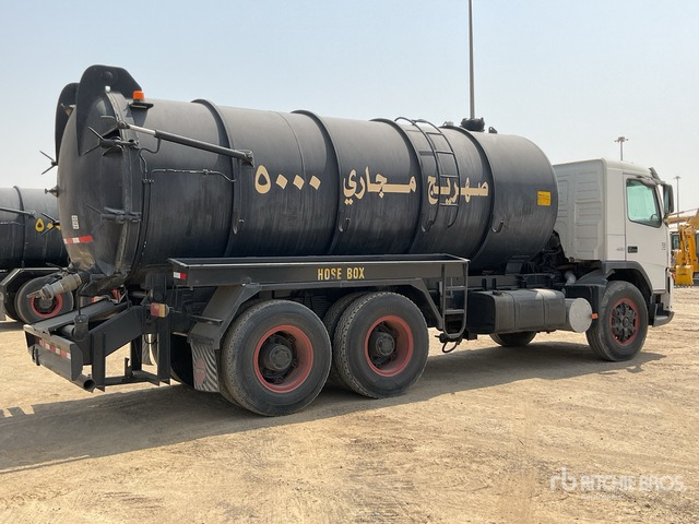 2008 Volvo FM400 6x4 20000 Liters Vacuum Tanker Truck - Όχημα εκκένωσης βόθρων: φωτογραφία 4 2008 Volvo FM400 6x4 20000 Liters Vacuum Tanker Truck - Όχημα εκκένωσης βόθρων: φωτογραφία 4