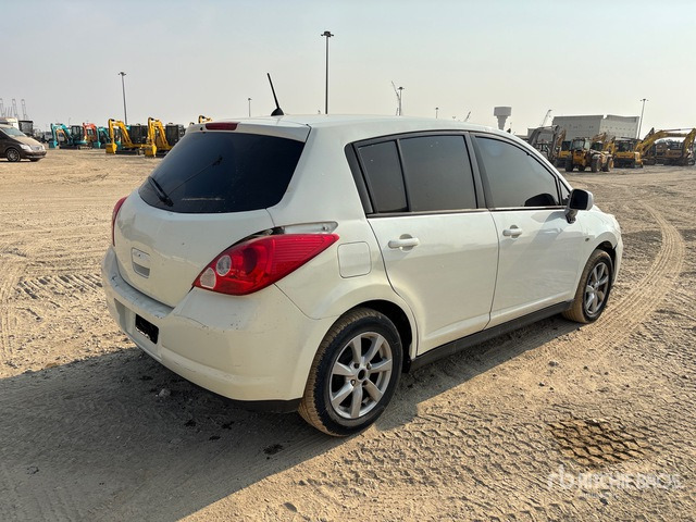 2009 Nissan Tilda Automobile - Αυτοκίνητο: φωτογραφία 3 2009 Nissan Tilda Automobile - Αυτοκίνητο: φωτογραφία 3