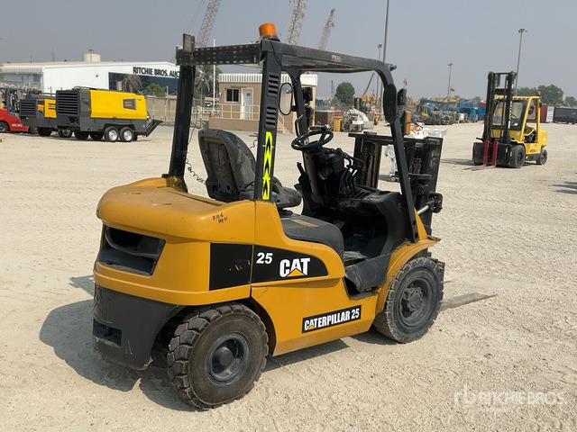 2010 Cat DP25NT 2.5 ton Forklift - Πετρελαιοκίνητο περονοφόρο: φωτογραφία 3 2010 Cat DP25NT 2.5 ton Forklift - Πετρελαιοκίνητο περονοφόρο: φωτογραφία 3