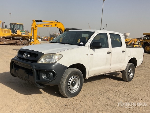 2011 Toyota Hilux 4x4 Crew Cab Pickup - Ημιφορτηγό: φωτογραφία 1 2011 Toyota Hilux 4x4 Crew Cab Pickup - Ημιφορτηγό: φωτογραφία 1