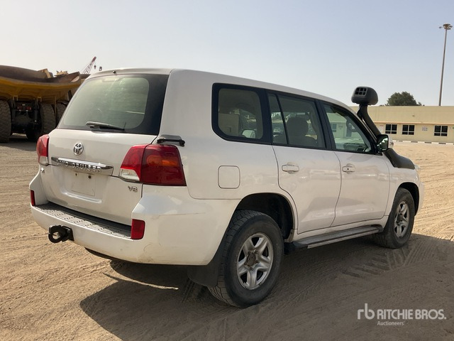 2012 Toyota Land Cruiser GX 200L 4x4 SUV - SUV: φωτογραφία 3 2012 Toyota Land Cruiser GX 200L 4x4 SUV - SUV: φωτογραφία 3