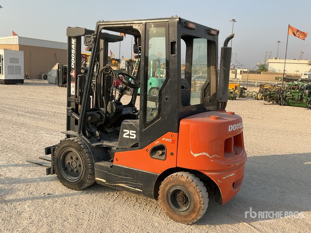 2014 Doosan D25S-2 2.5 ton Forklift - Πετρελαιοκίνητο περονοφόρο: φωτογραφία 5 2014 Doosan D25S-2 2.5 ton Forklift - Πετρελαιοκίνητο περονοφόρο: φωτογραφία 5