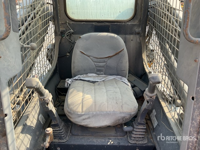2014 New Holland L225 (Inoperable) Skid Steer Loader - Φορτωτής πλάγιας ολίσθησης: φωτογραφία 5 2014 New Holland L225 (Inoperable) Skid Steer Loader - Φορτωτής πλάγιας ολίσθησης: φωτογραφία 5