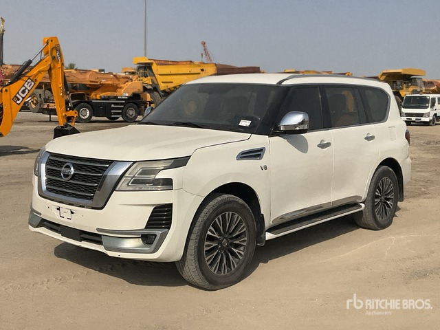 2015 Nissan Patrol Platinum 4x4 SUV - SUV: φωτογραφία 1 2015 Nissan Patrol Platinum 4x4 SUV - SUV: φωτογραφία 1