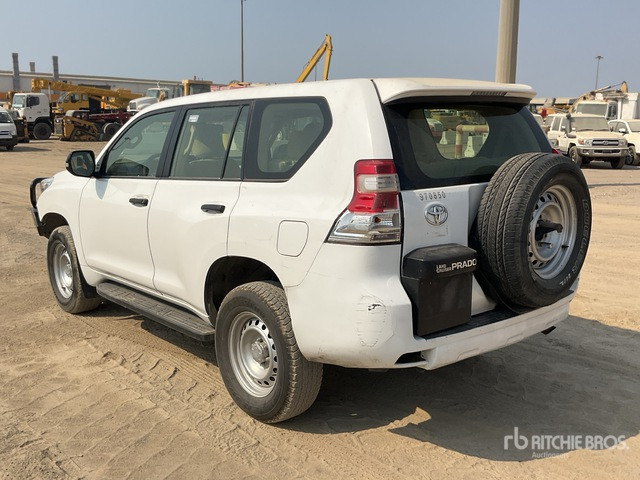 2015 Toyota Prado TX 150L 4x4 SUV - SUV: φωτογραφία 4 2015 Toyota Prado TX 150L 4x4 SUV - SUV: φωτογραφία 4