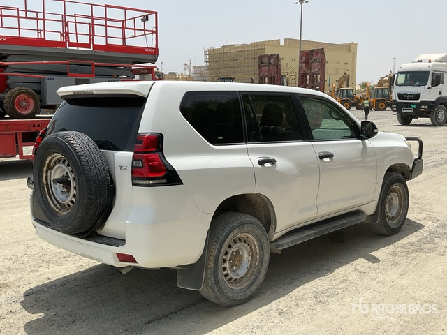 2018 Toyota Prado 150L 4x4 SUV - SUV: φωτογραφία 3 2018 Toyota Prado 150L 4x4 SUV - SUV: φωτογραφία 3