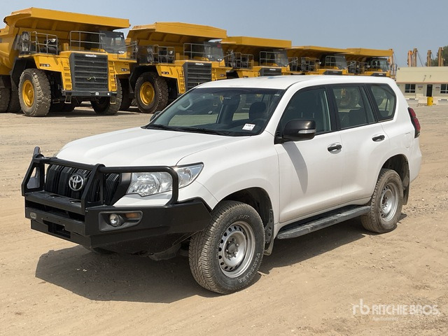 2018 Toyota Prado TX 150L 4x4 SUV - SUV: φωτογραφία 2 2018 Toyota Prado TX 150L 4x4 SUV - SUV: φωτογραφία 2