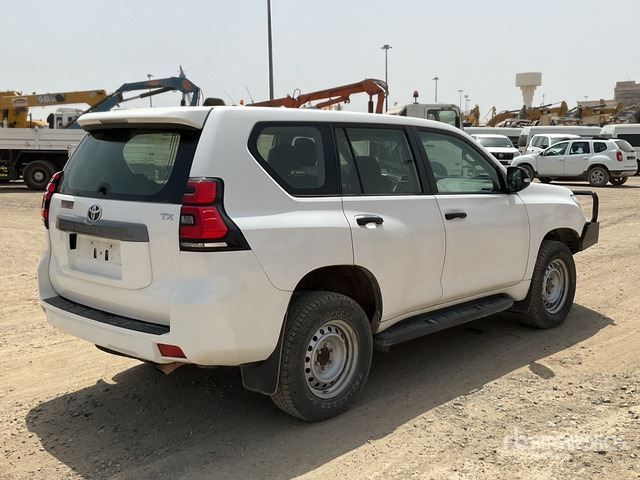 2018 Toyota Prado TX 150L 4x4 SUV - SUV: φωτογραφία 3 2018 Toyota Prado TX 150L 4x4 SUV - SUV: φωτογραφία 3