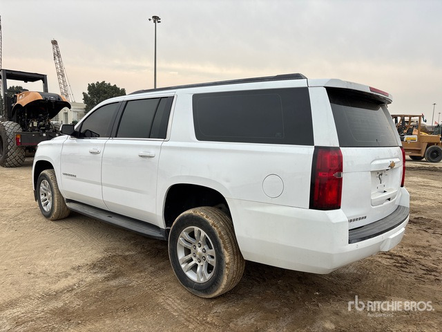 2019 Chevrolet Suburban 4x4 SUV - SUV: φωτογραφία 2 2019 Chevrolet Suburban 4x4 SUV - SUV: φωτογραφία 2