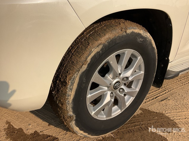 2019 Toyota Land Cruiser GXR- 200L 4x4 SUV - SUV: φωτογραφία 5 2019 Toyota Land Cruiser GXR- 200L 4x4 SUV - SUV: φωτογραφία 5