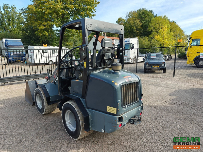 Giant V452T 3585 uren - Wiellader - Landbouw Kenteken - Vangmuil - Grondbak - Non-Marking Banden - Ερπυστριοφόρος μικρός φορτωτής: φωτογραφία 4 Giant V452T 3585 uren - Wiellader - Landbouw Kenteken - Vangmuil - Grondbak - Non-Marking Banden - Ερπυστριοφόρος μικρός φορτωτής: φωτογραφία 4
