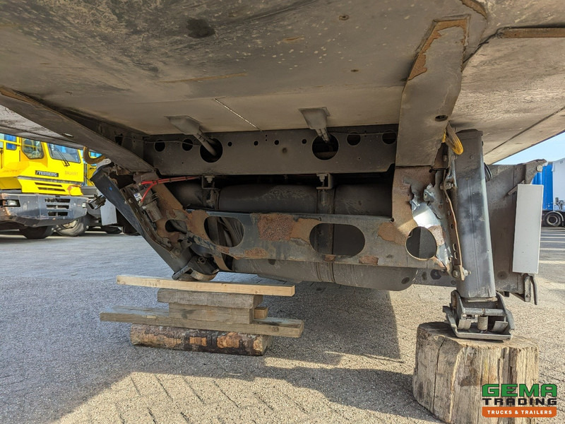 Krone SD 3-Assen SAF - Koel-VriesTransport - Schijfremmen - Carrier Maxima 1300 - Palletkisten - Steunpoten zijn Krom - Επικαθήμενο ψυγείο: φωτογραφία 4 Krone SD 3-Assen SAF - Koel-VriesTransport - Schijfremmen - Carrier Maxima 1300 - Palletkisten - Steunpoten zijn Krom - Επικαθήμενο ψυγείο: φωτογραφία 4
