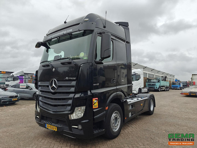 Mercedes-Benz Actros 1942 4x2 Megaspace Euro6 - Dubbele Tanks - SneeuwKettingen - SMARTTacho V2 - 02/2026 APK - Τράκτορας: φωτογραφία 1 Mercedes-Benz Actros 1942 4x2 Megaspace Euro6 - Dubbele Tanks - SneeuwKettingen - SMARTTacho V2 - 02/2026 APK - Τράκτορας: φωτογραφία 1