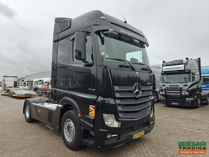 Mercedes-Benz Actros 1942 4x2 Megaspace Euro6 - Dubbele Tanks - SneeuwKettingen - SMARTTacho V2 - 02/2026 APK - Τράκτορας: φωτογραφία 2 Mercedes-Benz Actros 1942 4x2 Megaspace Euro6 - Dubbele Tanks - SneeuwKettingen - SMARTTacho V2 - 02/2026 APK - Τράκτορας: φωτογραφία 2