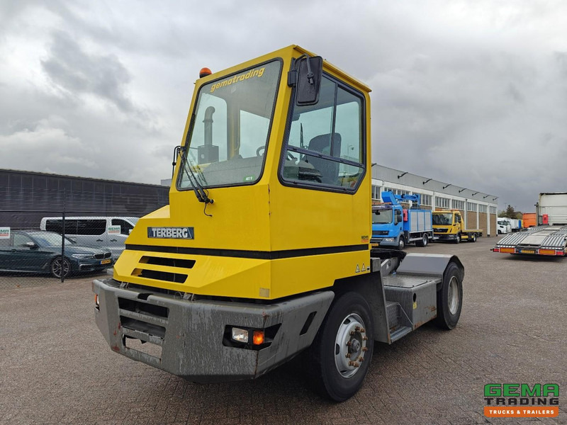 Terberg YT180 Schotel 25T - Naafreductie - Cummins - Landbouw Kenteken 40km/h - Τράκτορες τελωνείων: φωτογραφία 1 Terberg YT180 Schotel 25T - Naafreductie - Cummins - Landbouw Kenteken 40km/h - Τράκτορες τελωνείων: φωτογραφία 1