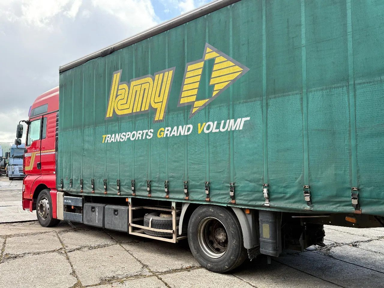 MAN TGA 18.440 4X2 BOX Spring/Air EURO3 Retarder ZF - Φορτηγό κόφα: φωτογραφία 3 MAN TGA 18.440 4X2 BOX Spring/Air EURO3 Retarder ZF - Φορτηγό κόφα: φωτογραφία 3