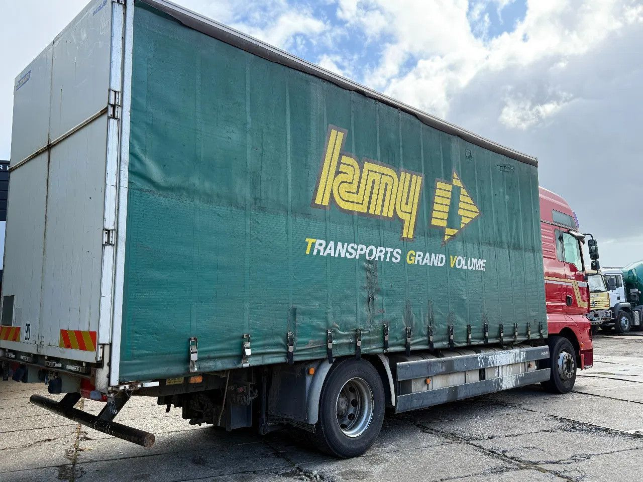 MAN TGA 18.440 4X2 BOX Spring/Air EURO3 Retarder ZF - Φορτηγό κόφα: φωτογραφία 4 MAN TGA 18.440 4X2 BOX Spring/Air EURO3 Retarder ZF - Φορτηγό κόφα: φωτογραφία 4