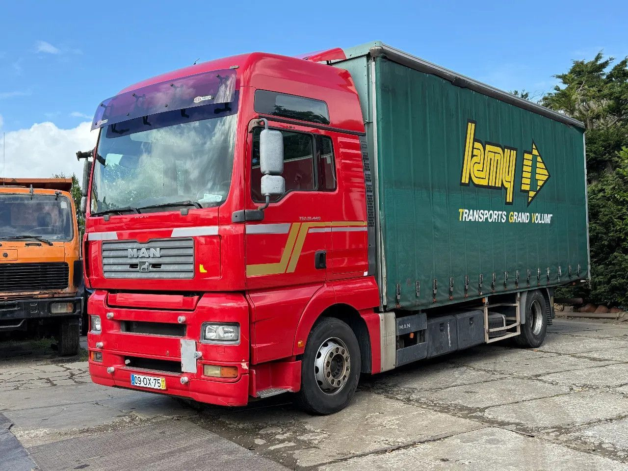 MAN TGA 18.440 4X2 BOX Spring/Air EURO3 Retarder ZF - Φορτηγό κόφα: φωτογραφία 2 MAN TGA 18.440 4X2 BOX Spring/Air EURO3 Retarder ZF - Φορτηγό κόφα: φωτογραφία 2