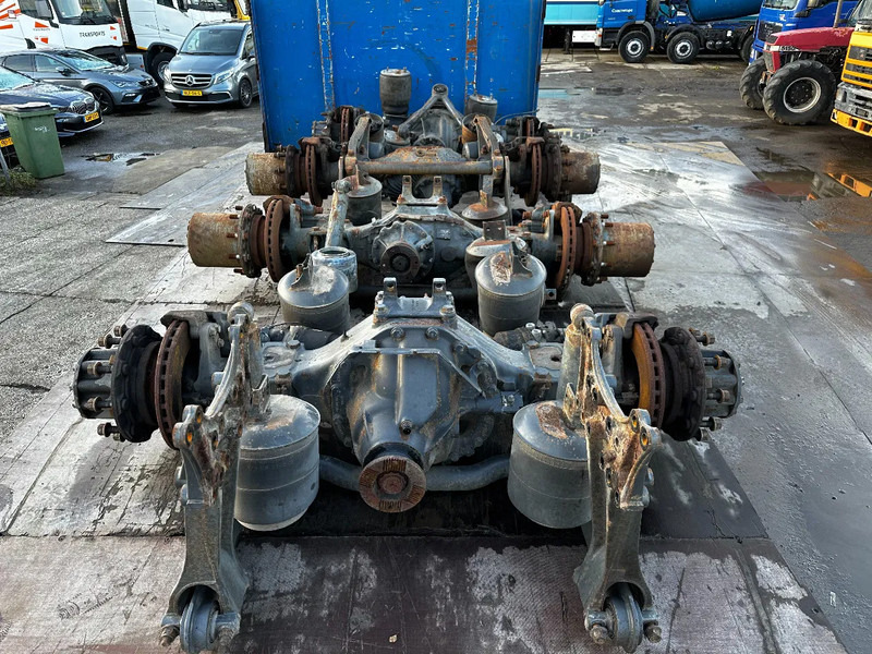 Mercedes-Benz ACTROS 3 SINGLE AXLE + 1 DAF - Πίσω άξονας: φωτογραφία 1 Mercedes-Benz ACTROS 3 SINGLE AXLE + 1 DAF - Πίσω άξονας: φωτογραφία 1