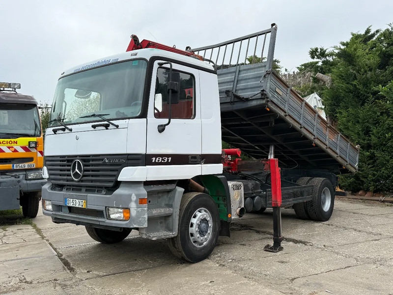 Mercedes-Benz Actros 1831 V6 4X2 Tipper + crane EPS Manual Gearbox 3 peddal - Φορτηγό ανατρεπόμενο, Φορτηγό με γερανό: φωτογραφία 2 Mercedes-Benz Actros 1831 V6 4X2 Tipper + crane EPS Manual Gearbox 3 peddal - Φορτηγό ανατρεπόμενο, Φορτηγό με γερανό: φωτογραφία 2
