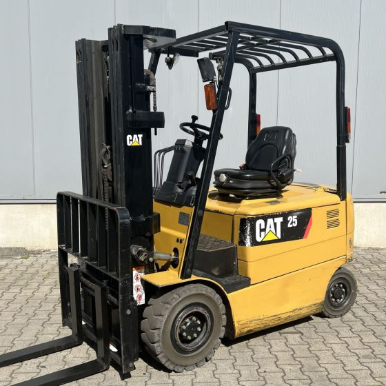 Caterpillar EP25K-PAC - Ηλεκτροκίνητο περονοφόρο: φωτογραφία 1 Caterpillar EP25K-PAC - Ηλεκτροκίνητο περονοφόρο: φωτογραφία 1