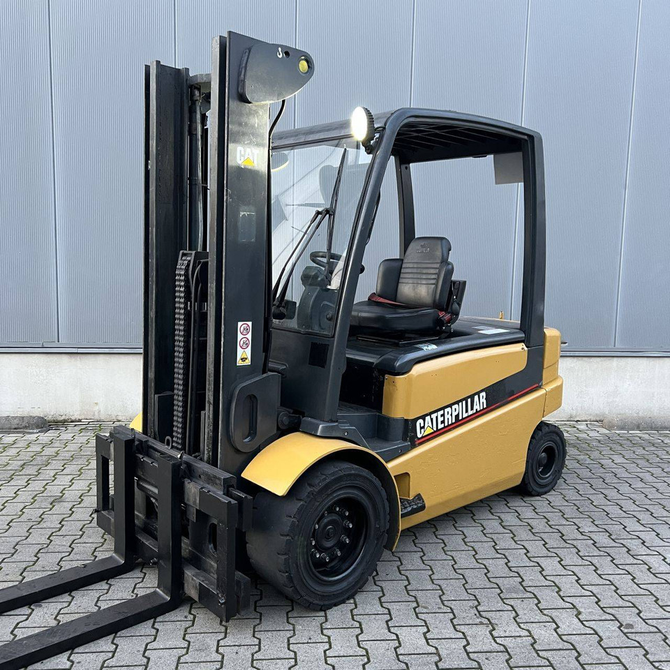 Caterpillar EP50 - Ηλεκτροκίνητο περονοφόρο: φωτογραφία 1 Caterpillar EP50 - Ηλεκτροκίνητο περονοφόρο: φωτογραφία 1