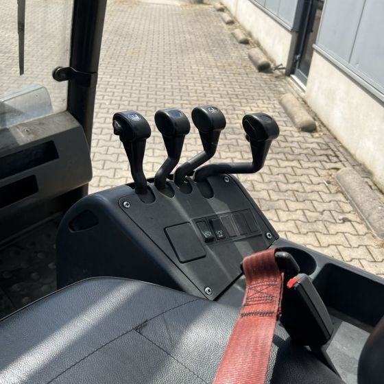 Caterpillar EP50 - Ηλεκτροκίνητο περονοφόρο: φωτογραφία 4 Caterpillar EP50 - Ηλεκτροκίνητο περονοφόρο: φωτογραφία 4