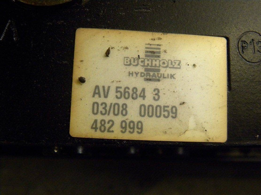 Hydraulic block for Caterpillar NR16N - Υδραυλική βαλβίδα για Ανυψωτικό μηχάνημα: φωτογραφία 2 Hydraulic block for Caterpillar NR16N - Υδραυλική βαλβίδα για Ανυψωτικό μηχάνημα: φωτογραφία 2