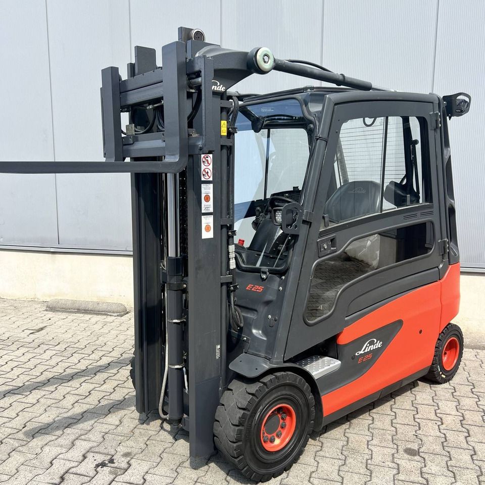 Linde E25L (387) - Ηλεκτροκίνητο περονοφόρο: φωτογραφία 2 Linde E25L (387) - Ηλεκτροκίνητο περονοφόρο: φωτογραφία 2