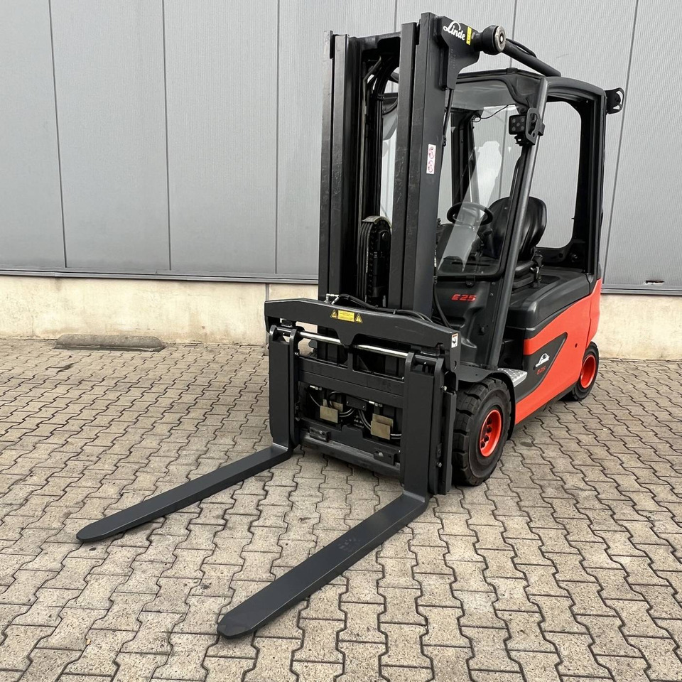 Linde E25L (387) - Ηλεκτροκίνητο περονοφόρο: φωτογραφία 1 Linde E25L (387) - Ηλεκτροκίνητο περονοφόρο: φωτογραφία 1