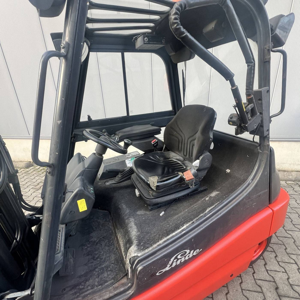 Linde E30 (336-02) - Ηλεκτροκίνητο περονοφόρο: φωτογραφία 4 Linde E30 (336-02) - Ηλεκτροκίνητο περονοφόρο: φωτογραφία 4