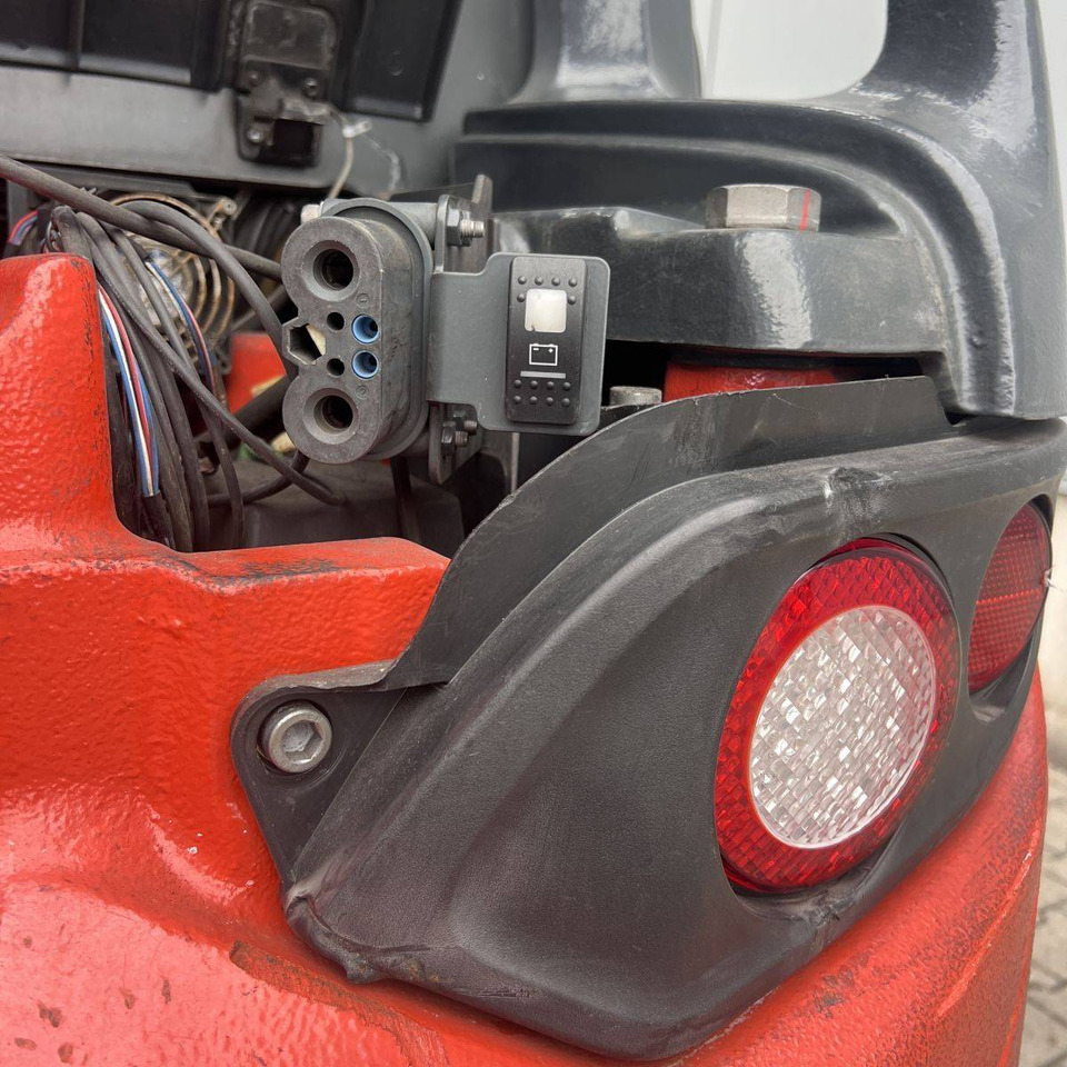 Ηλεκτροκίνητο περονοφόρο Linde E35/600H (388): φωτογραφία 14 Ηλεκτροκίνητο περονοφόρο Linde E35/600H (388): φωτογραφία 14