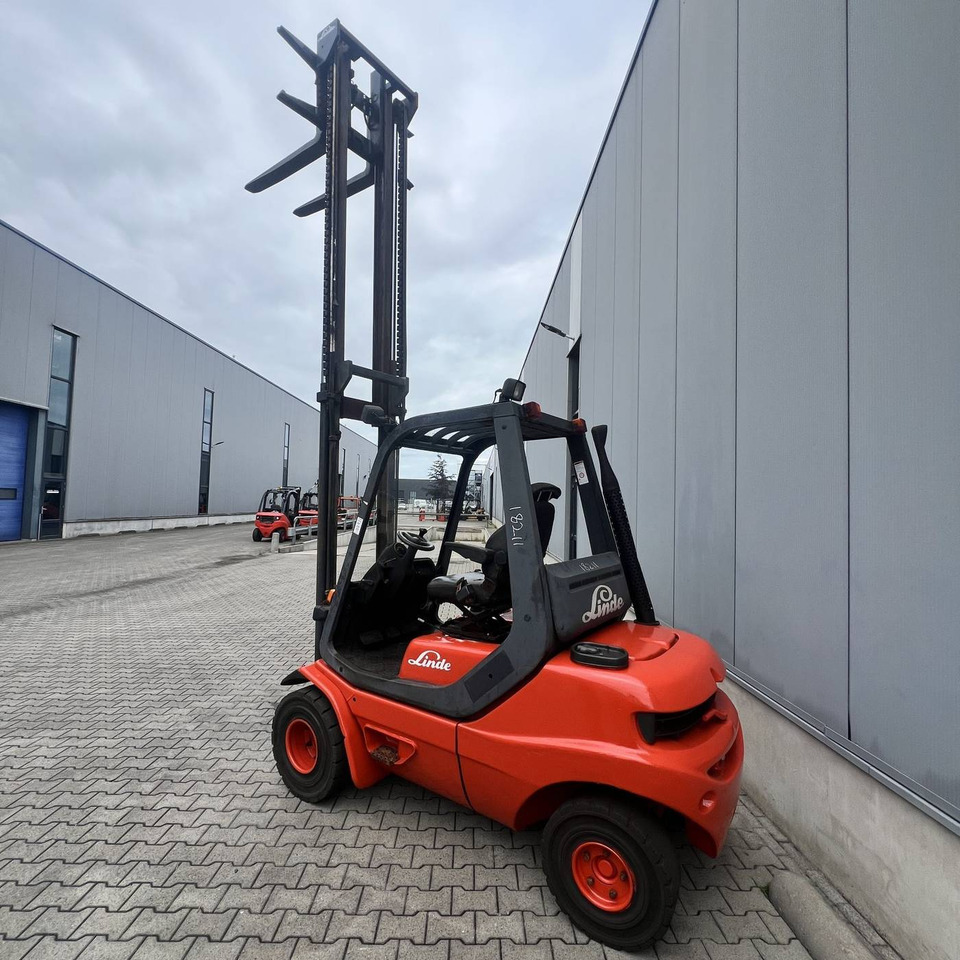 Linde H30D-02 (351) - Πετρελαιοκίνητο περονοφόρο: φωτογραφία 4 Linde H30D-02 (351) - Πετρελαιοκίνητο περονοφόρο: φωτογραφία 4