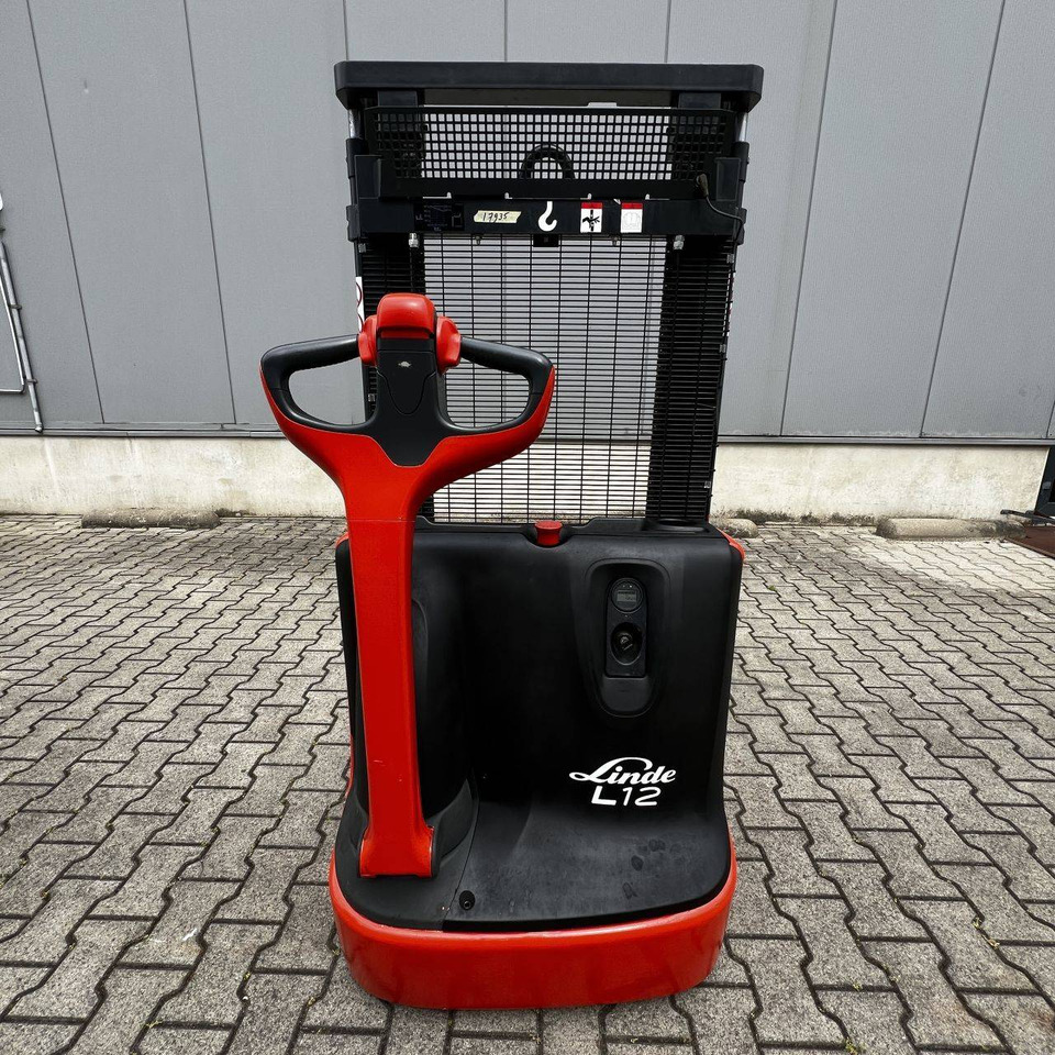 Linde L12 (1172) - Μηχάνημα στοίβαξης: φωτογραφία 3 Linde L12 (1172) - Μηχάνημα στοίβαξης: φωτογραφία 3