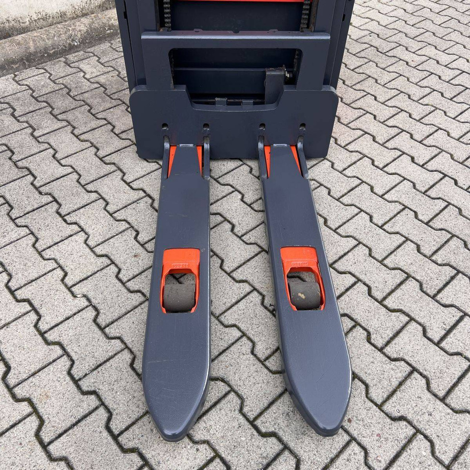 Linde L14 (1173) - Μηχάνημα στοίβαξης: φωτογραφία 3 Linde L14 (1173) - Μηχάνημα στοίβαξης: φωτογραφία 3