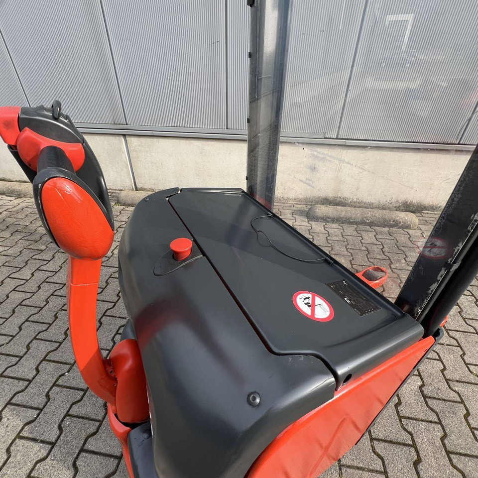 Linde L14 (372) - Μηχάνημα στοίβαξης: φωτογραφία 4 Linde L14 (372) - Μηχάνημα στοίβαξης: φωτογραφία 4