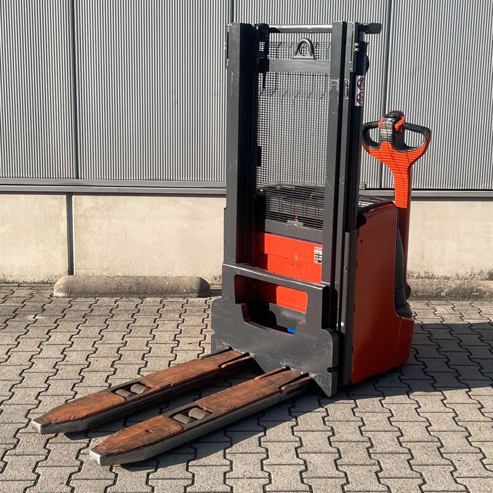 Linde L14C (1169) - Μηχάνημα στοίβαξης: φωτογραφία 4 Linde L14C (1169) - Μηχάνημα στοίβαξης: φωτογραφία 4