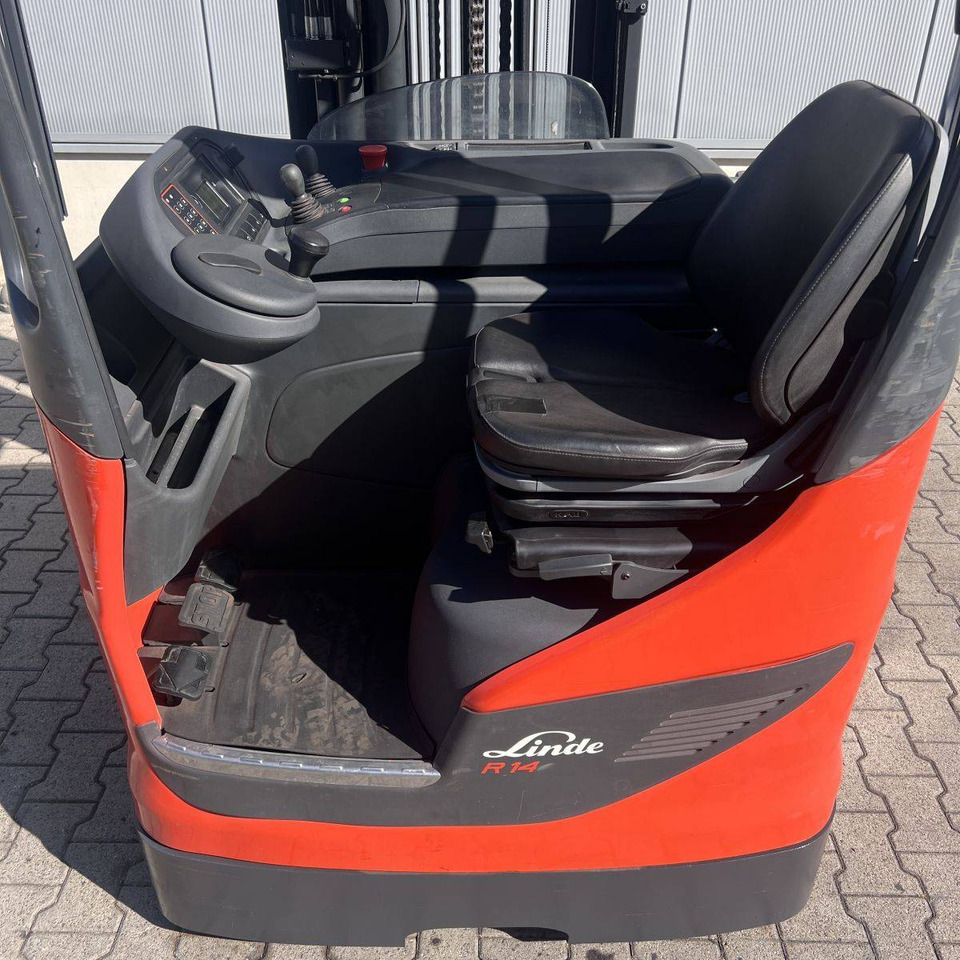 Linde R14 (1120) - Ανυψωτικό στενών δρόμων: φωτογραφία 5 Linde R14 (1120) - Ανυψωτικό στενών δρόμων: φωτογραφία 5
