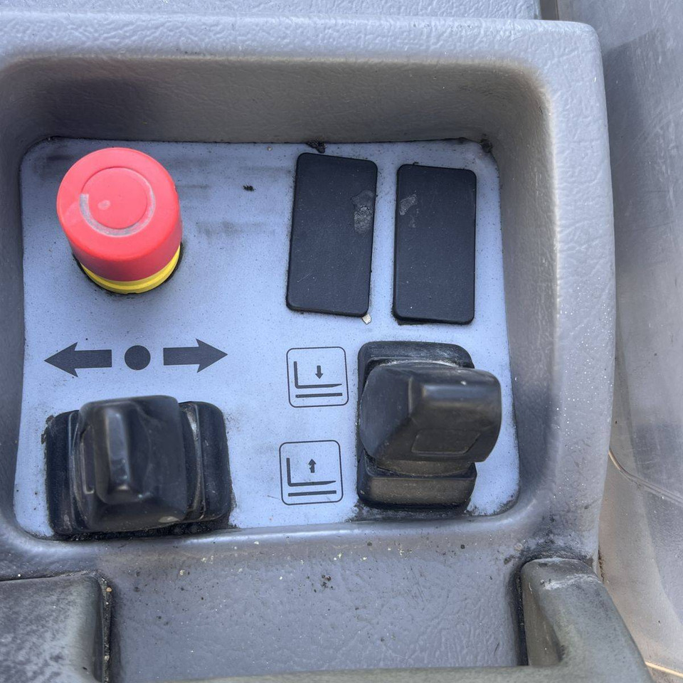 Μηχάνημα στοίβαξης Unicarriers 160SDTFV540 AJN: φωτογραφία 9