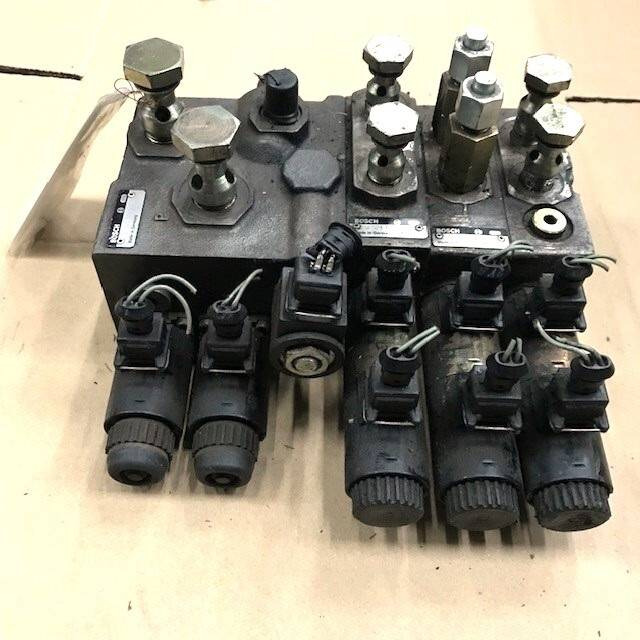 Valve Block for Still R60-30,R60-35, R60-40, R60-45, R60-50 - Υδραυλική βαλβίδα για Ανυψωτικό μηχάνημα: φωτογραφία 1 Valve Block for Still R60-30,R60-35, R60-40, R60-45, R60-50 - Υδραυλική βαλβίδα για Ανυψωτικό μηχάνημα: φωτογραφία 1