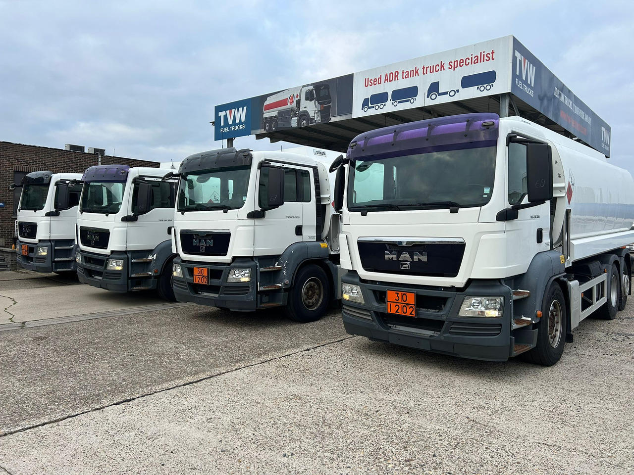 MAN TGS (lot of 4) - Φορτηγό βυτιοφόρο: φωτογραφία 1 MAN TGS (lot of 4) - Φορτηγό βυτιοφόρο: φωτογραφία 1