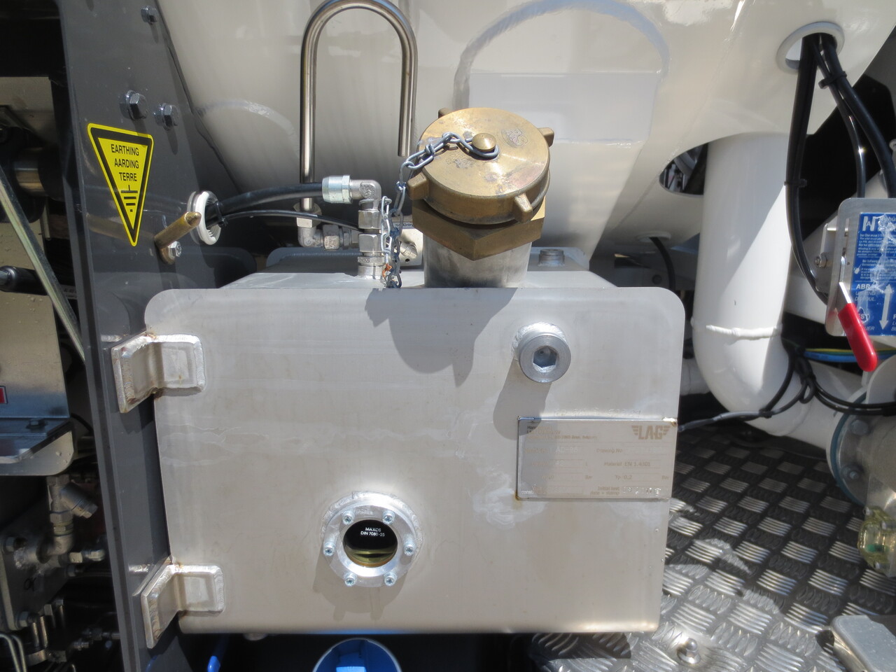 SCANIA G370 - Φορτηγό βυτιοφόρο: φωτογραφία 5 SCANIA G370 - Φορτηγό βυτιοφόρο: φωτογραφία 5