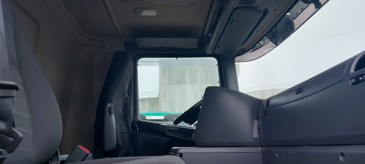 SCANIA G400 - Φορτηγό βυτιοφόρο: φωτογραφία 4 SCANIA G400 - Φορτηγό βυτιοφόρο: φωτογραφία 4