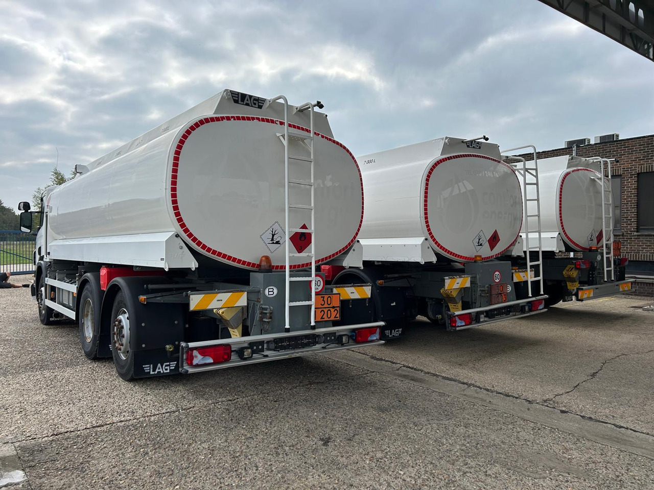 SCANIA P320/P360 (lot of 3) - Φορτηγό βυτιοφόρο: φωτογραφία 4 SCANIA P320/P360 (lot of 3) - Φορτηγό βυτιοφόρο: φωτογραφία 4