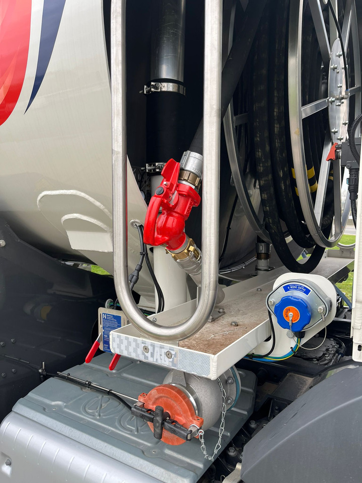 VOLVO FM380 - Φορτηγό βυτιοφόρο: φωτογραφία 2 VOLVO FM380 - Φορτηγό βυτιοφόρο: φωτογραφία 2