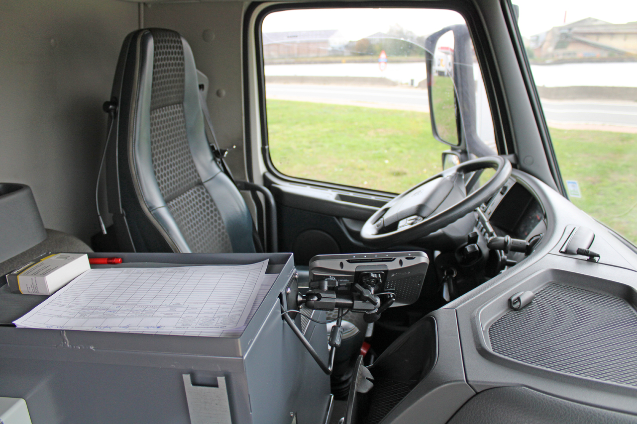 VOLVO FM - Φορτηγό βυτιοφόρο: φωτογραφία 3 VOLVO FM - Φορτηγό βυτιοφόρο: φωτογραφία 3